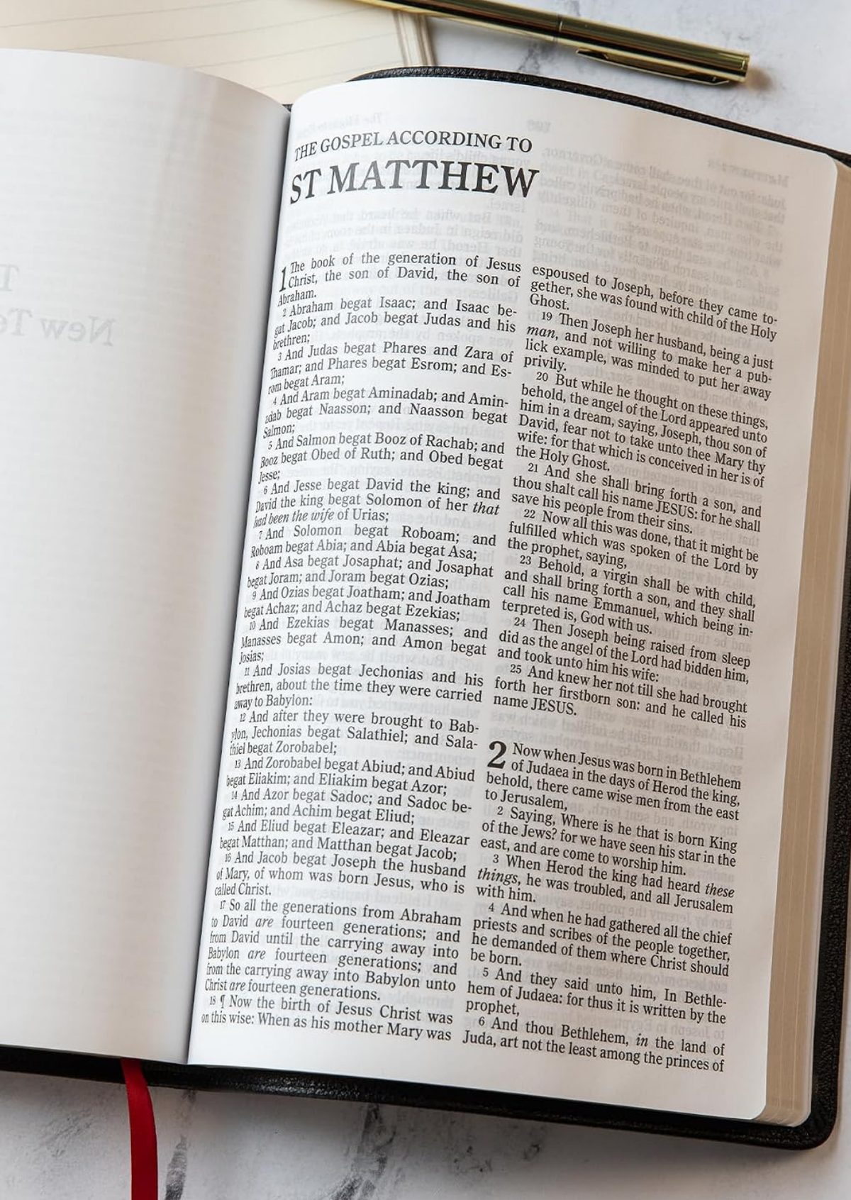 KJV Large Print Ultrathin Reference Bible, Genuine Leather (Black)